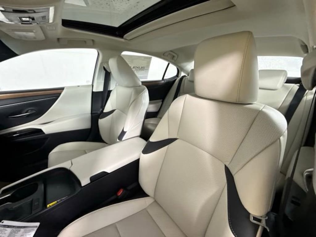 New 2025 Lexus ES 350 SEDAN