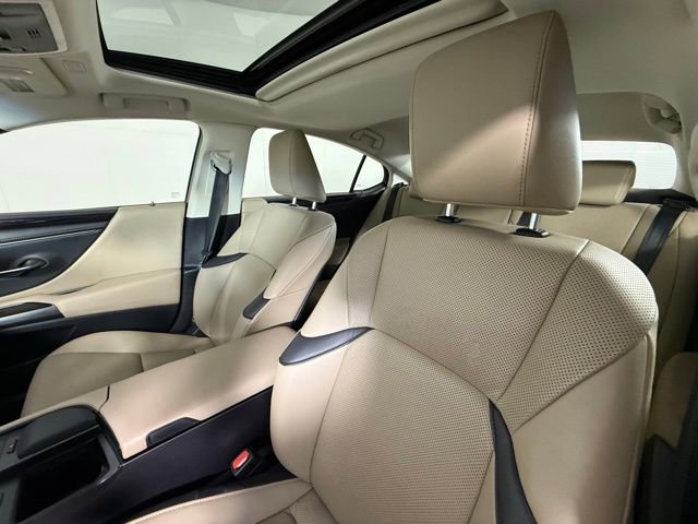 2019 Lexus ES 350 Premium photo 4