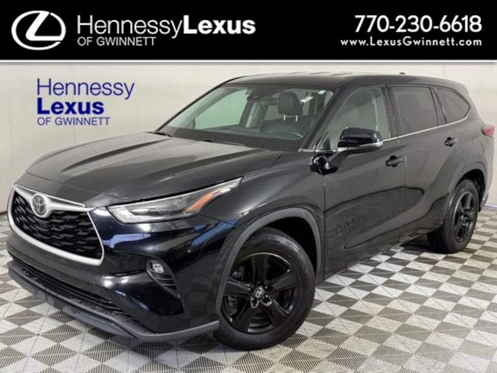 Used 2021 Toyota Highlander LE SUV