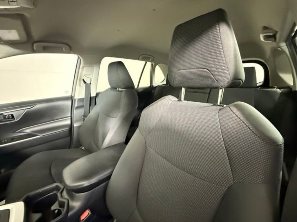 Used 2020 Toyota RAV4 LE SUV