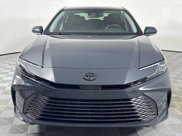 2025 Toyota Camry XLE photo 3