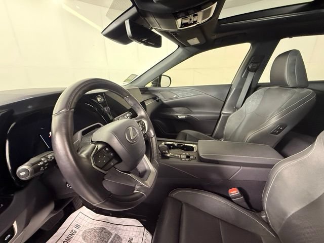 2025 Lexus RX PHEV 450h+ - Photo 16