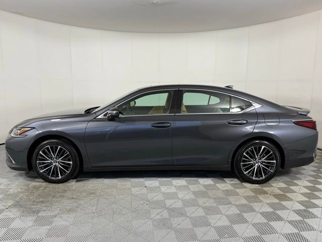 2025 Lexus ES 300h Base photo 3