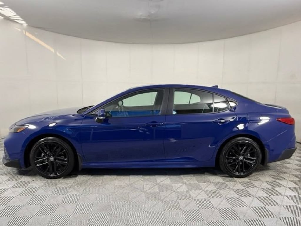 Used 2025 Toyota Camry SE Sedan
