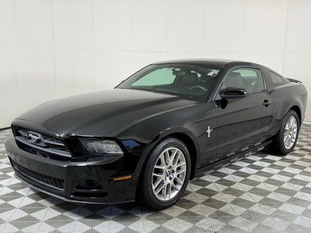 2014 Ford Mustang V6 photo 2