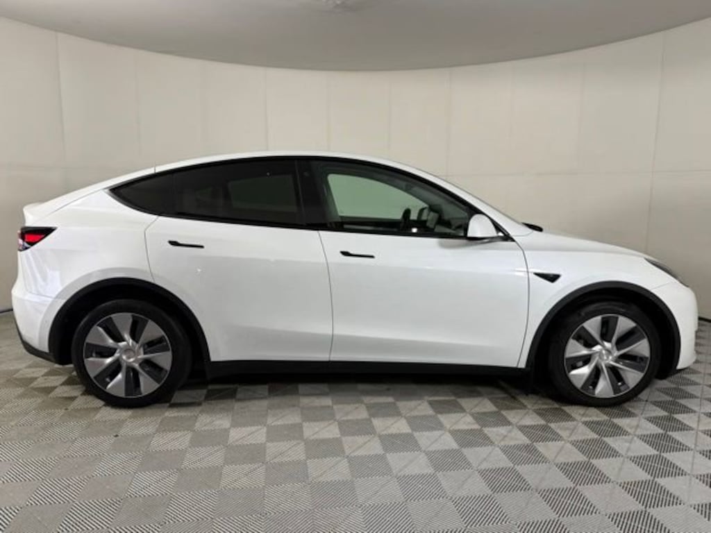 Used 2022 Tesla Model Y Long Range SUV
