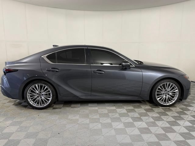 2025 Lexus IS 300 - Photo 10