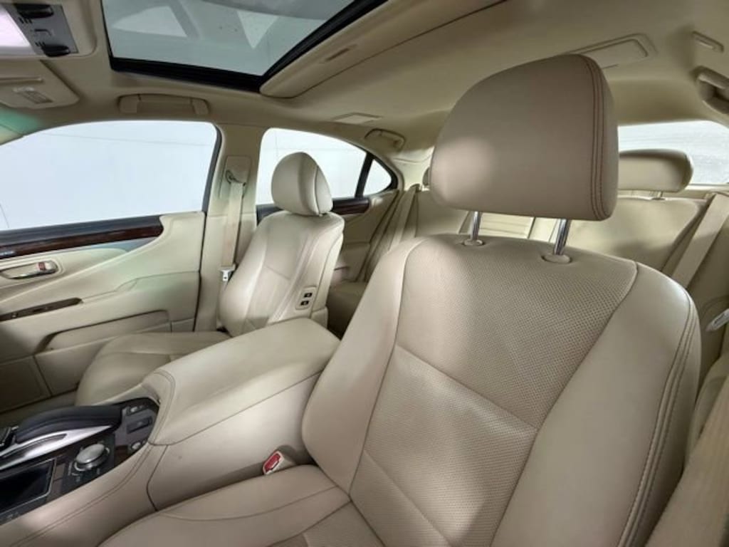 Used 2017 Lexus LS 460  Sedan