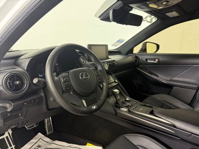 2023 Lexus IS 350 F SPORT photo 4