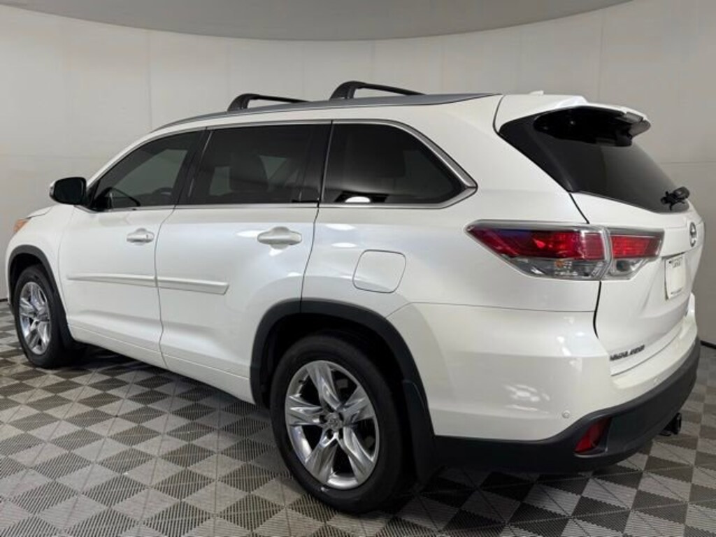 Used 2015 Toyota Highlander Limited Platinum V6 SUV