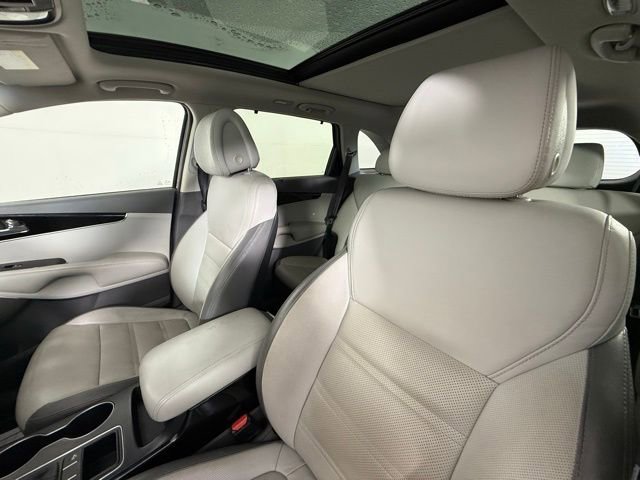2016 Kia Sorento SX photo 4
