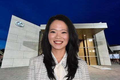 Staff member CATHERINE SHIN from ID_52669c2db642