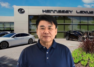 Staff member CHONG YI from ID_cf527fb86393