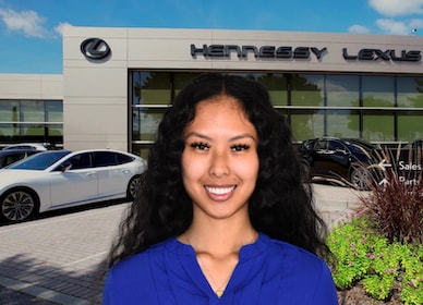 Staff member LEE LIN from ID_cf527fb86393