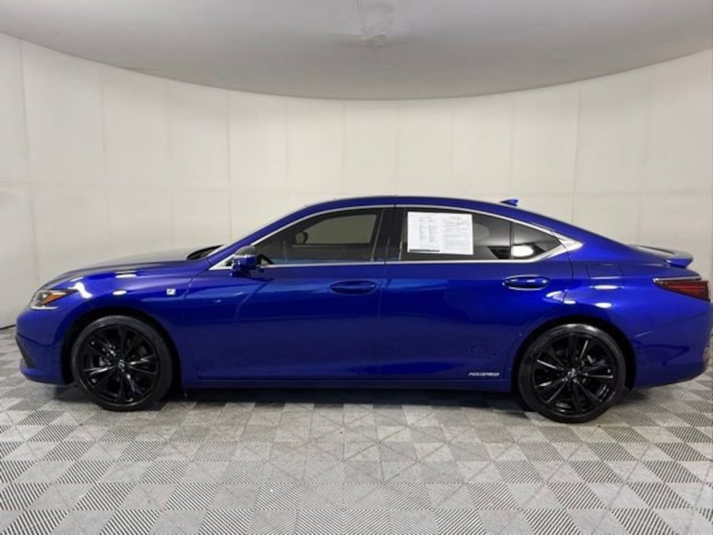 Certified 2022 Lexus ES 300h F SPORT Sedan