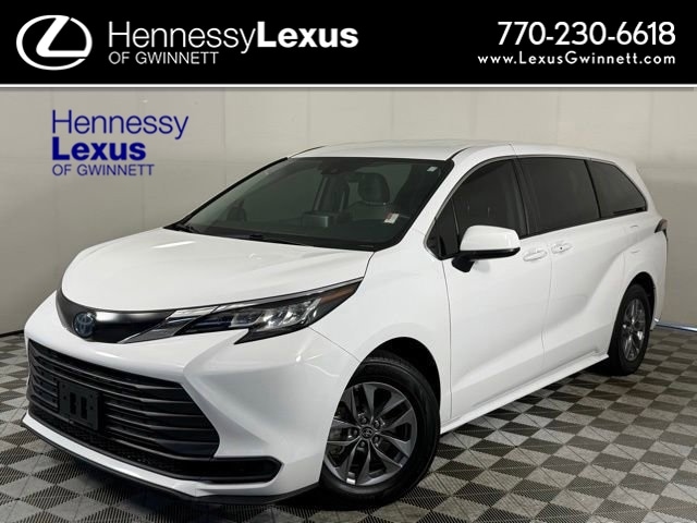 2022 Toyota Sienna LE 8-Passenger Hybrid FWD's photo