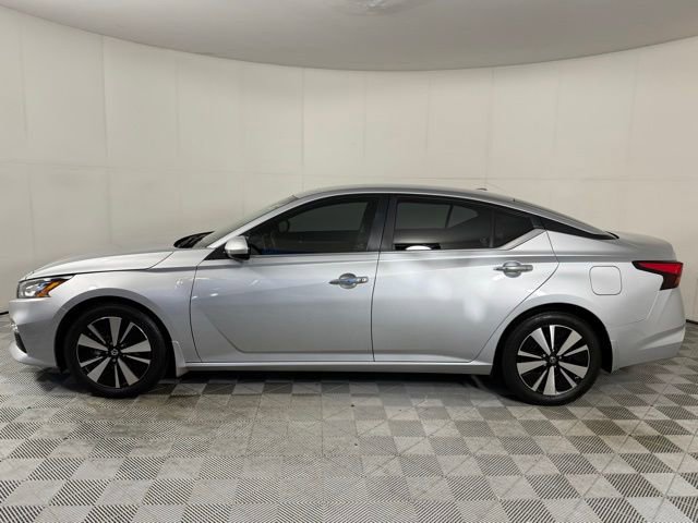 2022 Nissan Altima 2.5 SV photo 2