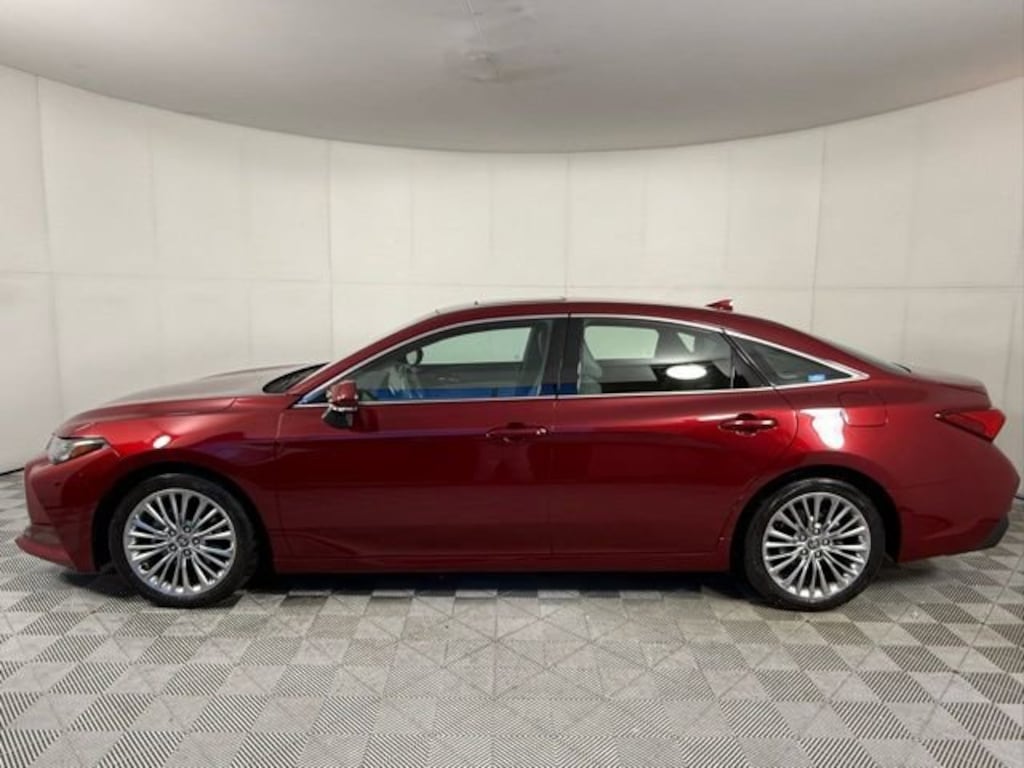Used 2022 Toyota Avalon Limited Sedan