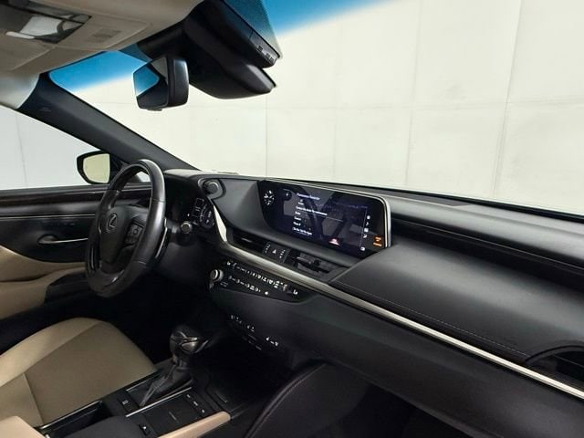 2021 Lexus ES 350 - Photo 36