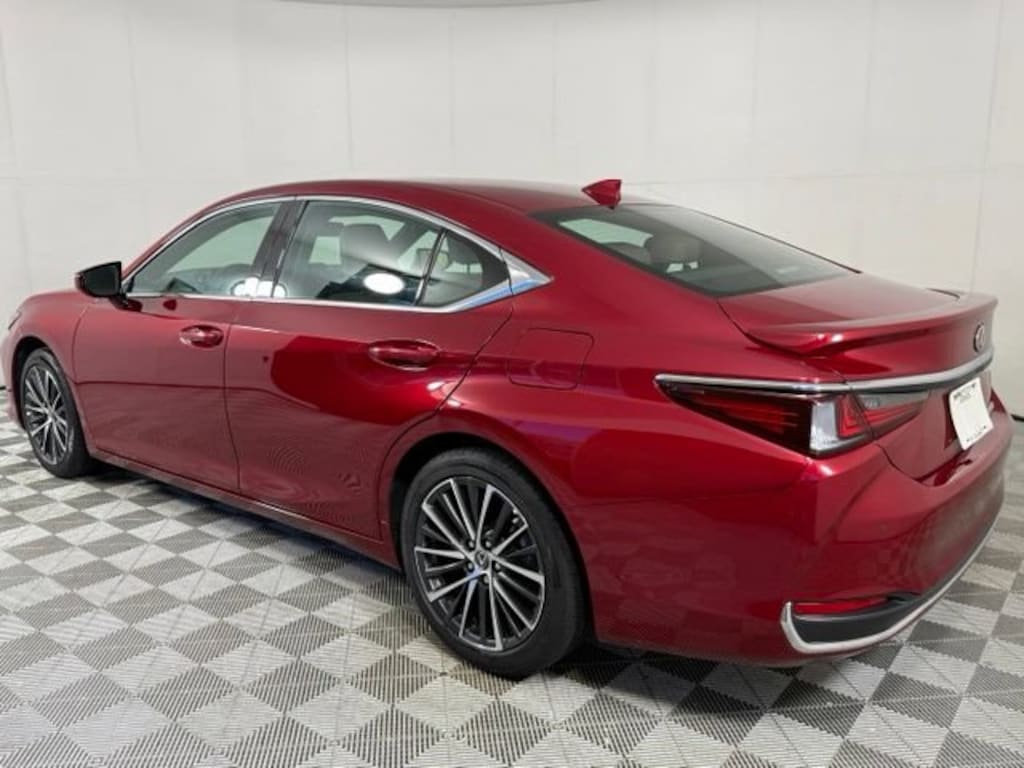 Used 2025 Lexus ES 300h Base Sedan