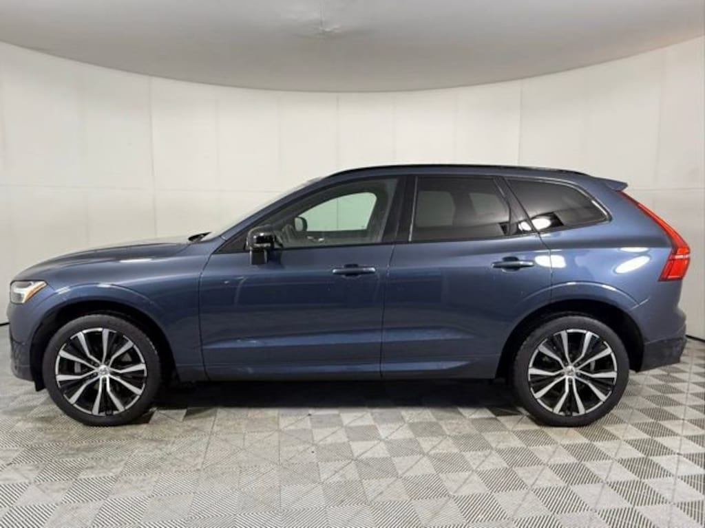 Used 2023 Volvo XC60 B5 AWD Plus Dark SUV