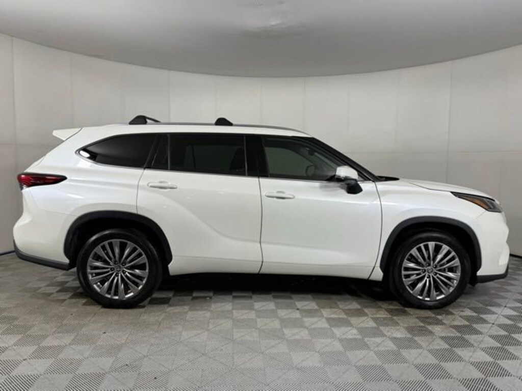 Used 2021 Toyota Highlander Platinum SUV
