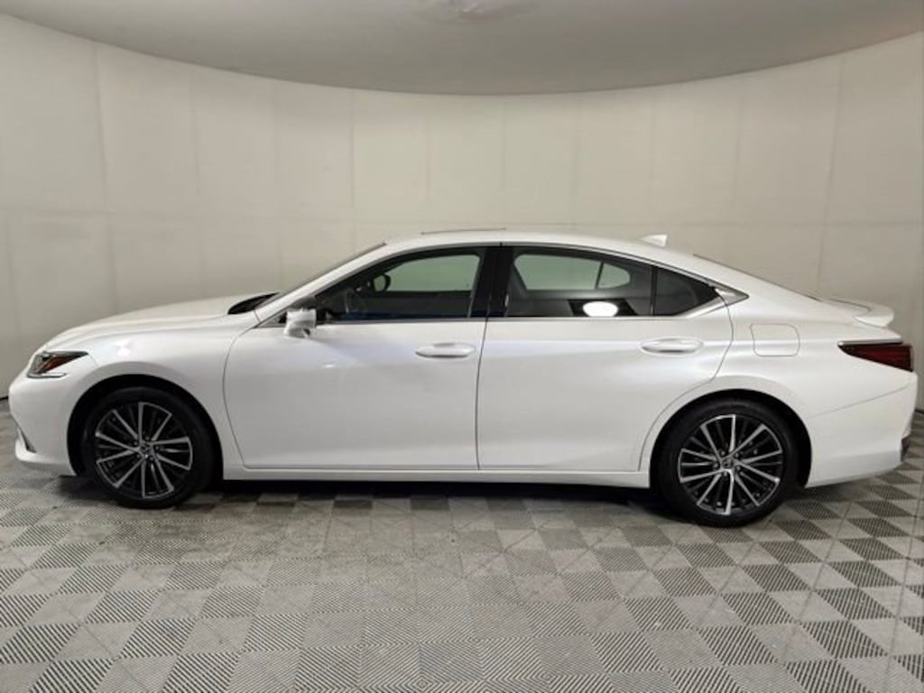 Certified 2025 Lexus ES 300h Base Sedan