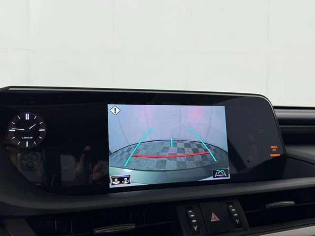 2021 Lexus ES 350 - Photo 22