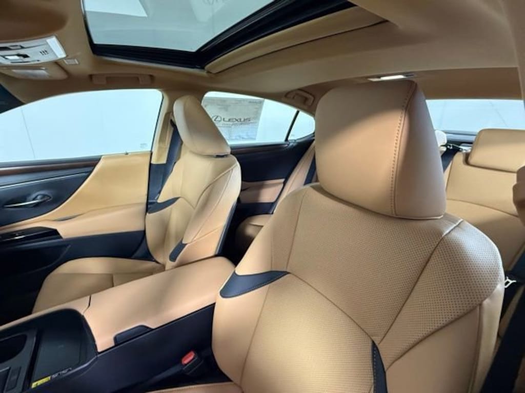 New 2025 Lexus ES 350 SEDAN