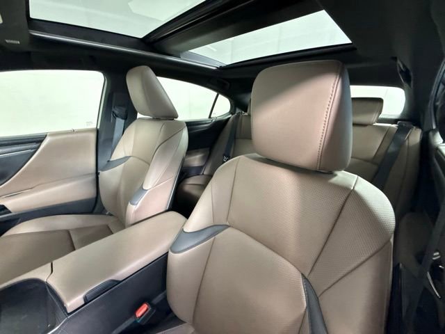 2023 Lexus ES 350 photo 4