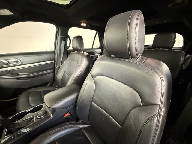 2018 Ford Explorer XLT photo 3