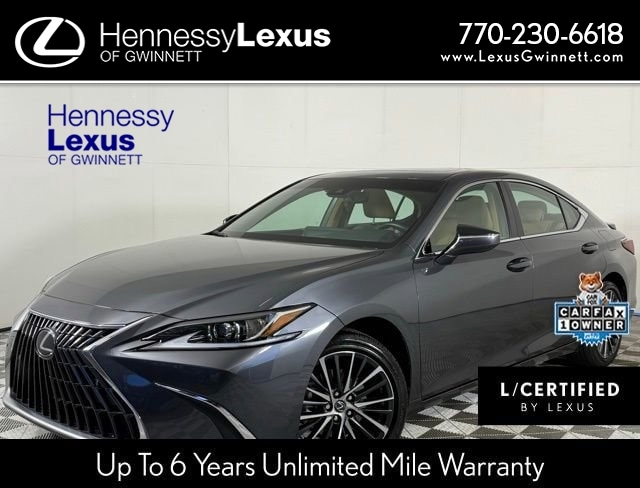 2025 Lexus ES Hybrid 300h's photo