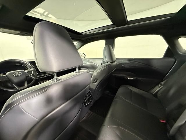 2025 Lexus RX PHEV 450h+ - Photo 26