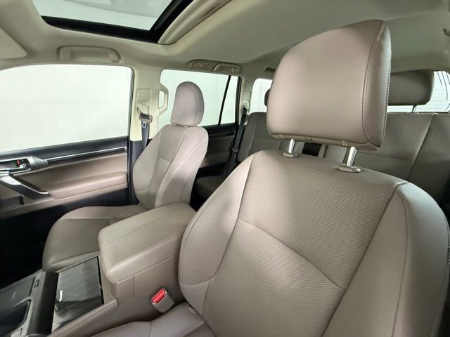 2023 Lexus GX 460 photo 3