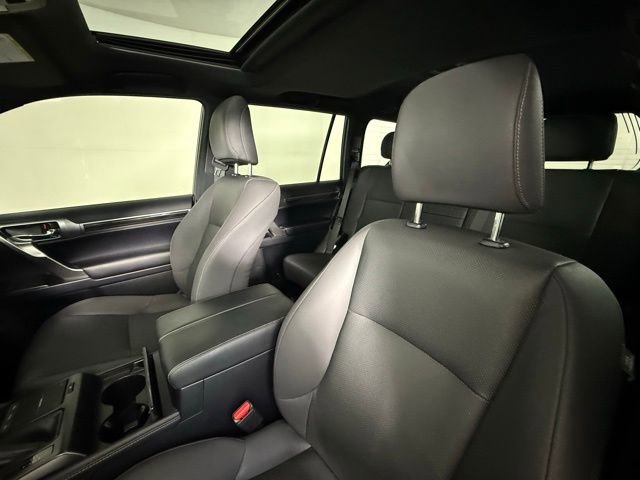 2023 Lexus GX 460 photo 4