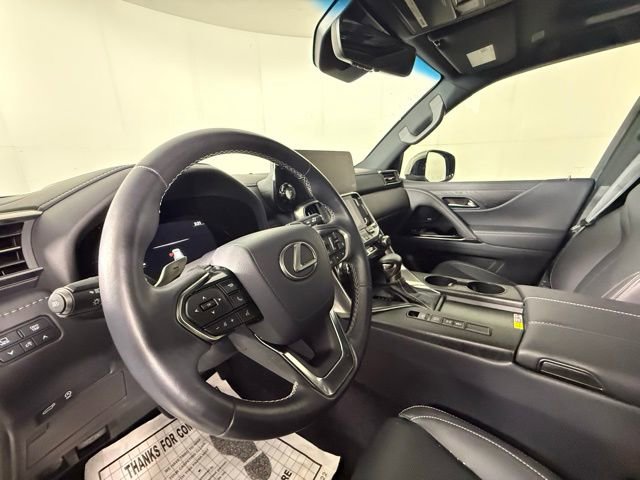 2024 Lexus LX 600 Premium photo 4