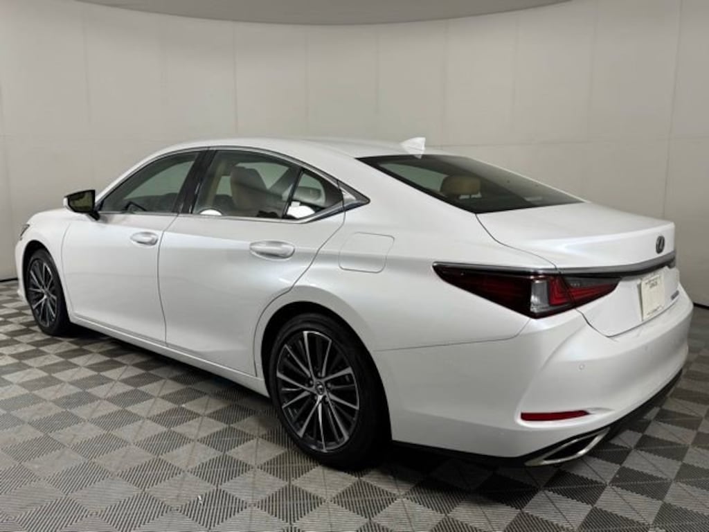 Used 2025 Lexus ES 350 Base Sedan