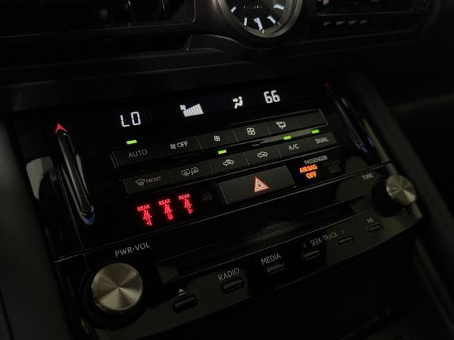 2025 Lexus IS 300 - Photo 23