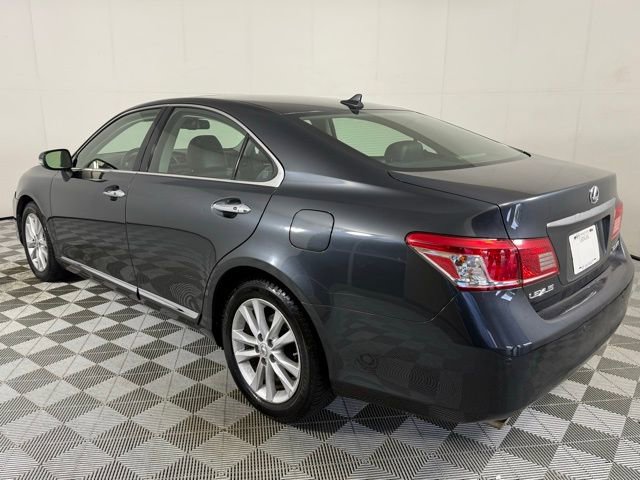 2010 Lexus ES 350 Base photo 3