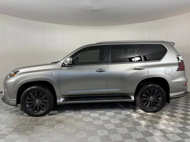 2023 Lexus GX 460 photo 2