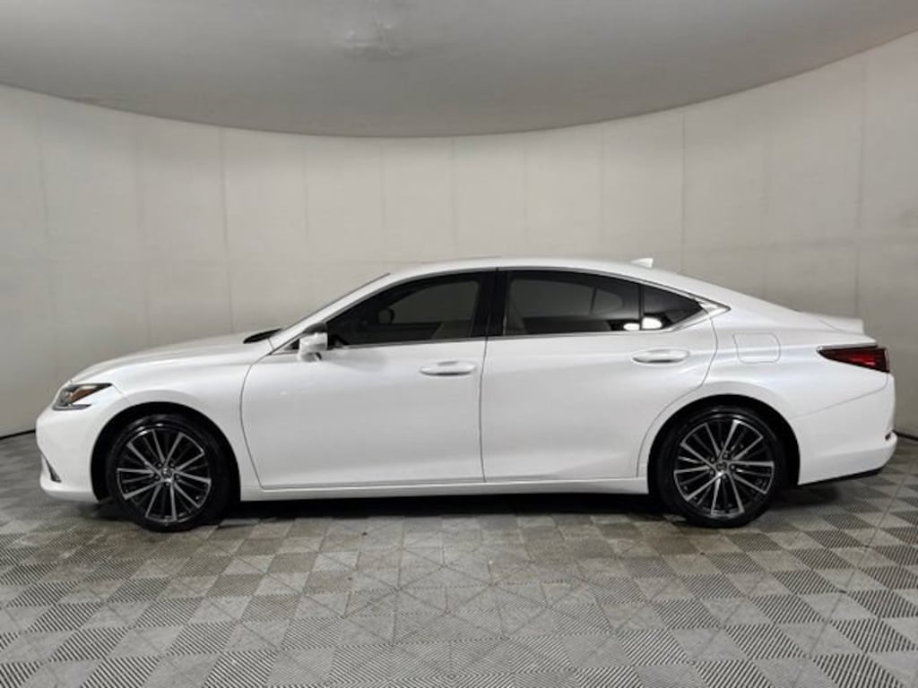 Used 2024 Lexus ES 350 Sedan