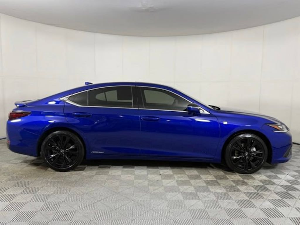 Certified 2022 Lexus ES 300h F SPORT Sedan