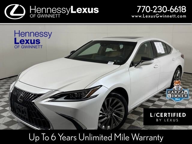 2023 Lexus ES Hybrid 300h Luxury's photo