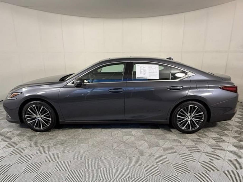 Used 2022 Lexus ES 350 Sedan