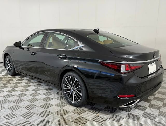 2025 Lexus ES 350 photo 3