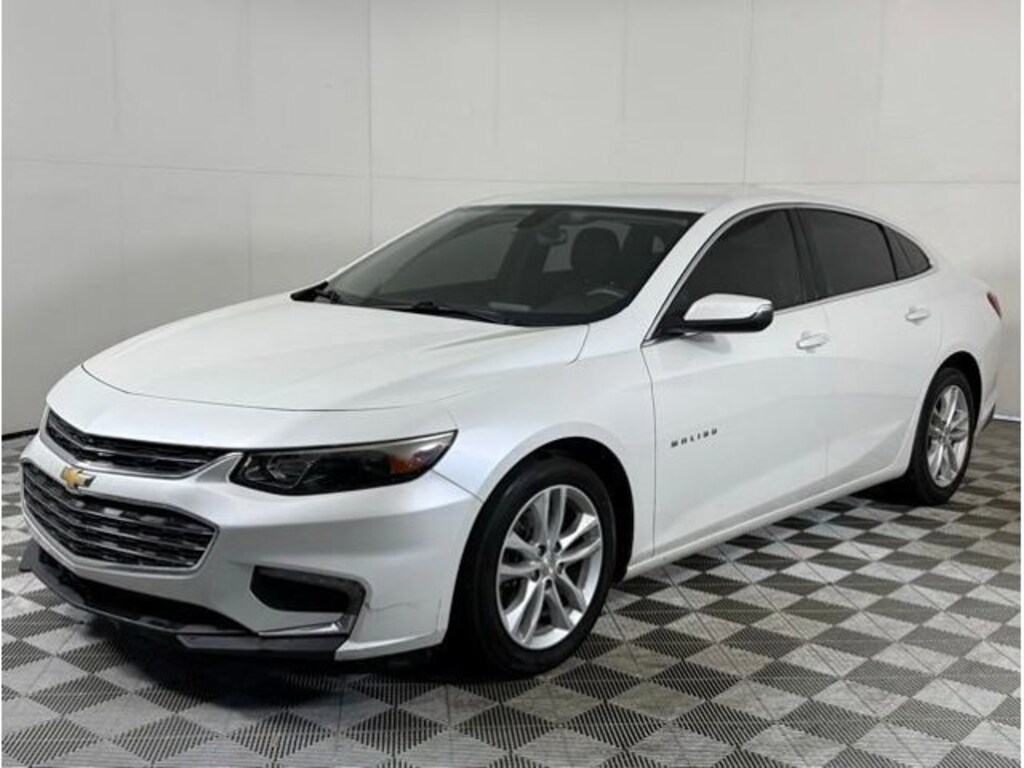 Used 2017 Chevrolet Malibu LT w/1LT Sedan