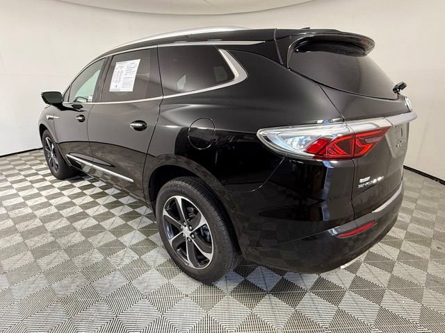 2022 Buick Enclave Essence photo 3