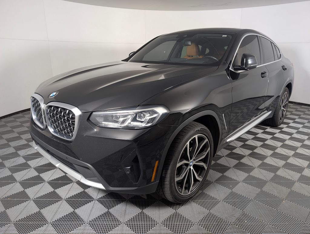 2022 BMW X4 30i's photo