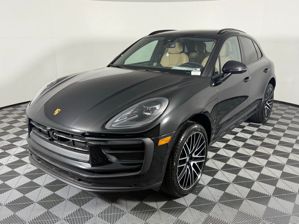 2025 Porsche Macan