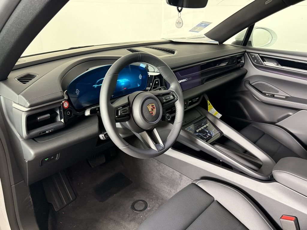 2025 Porsche Macan Electric 4 photo 4
